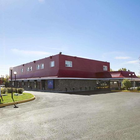 Howard Johnson By Wyndham Cornwall Exterior foto
