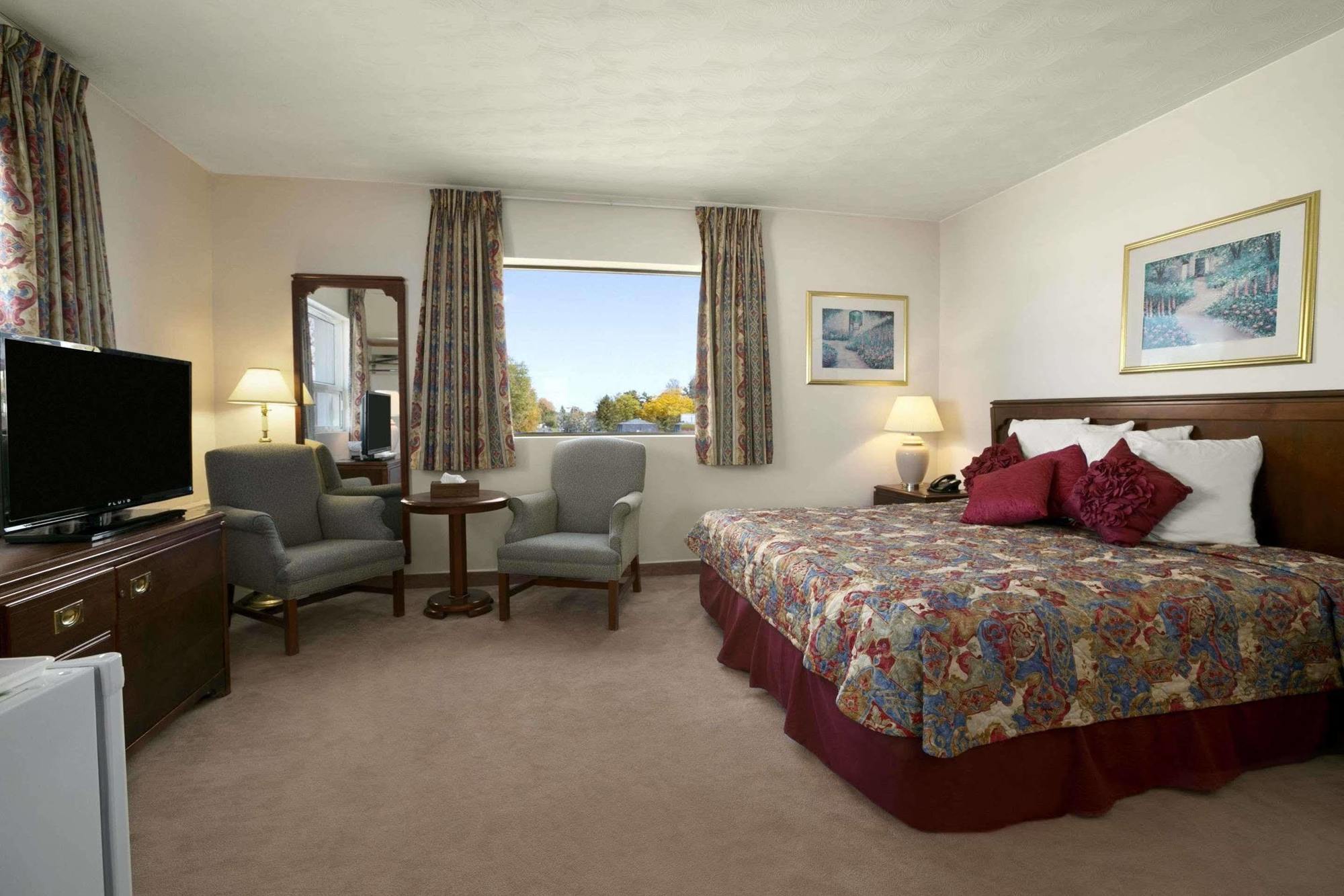 Howard Johnson By Wyndham Cornwall Exterior foto