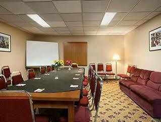 Howard Johnson By Wyndham Cornwall Exterior foto